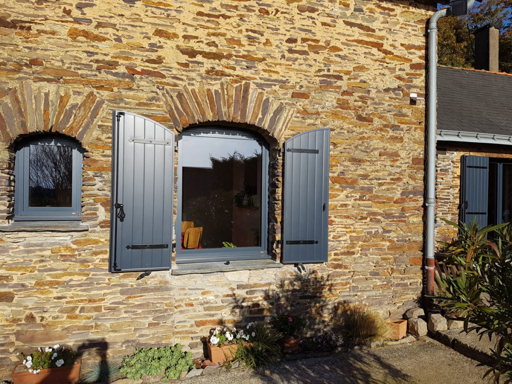 Pose fenêtre - Réalisations fenêtres - Loire Menuiseries Services